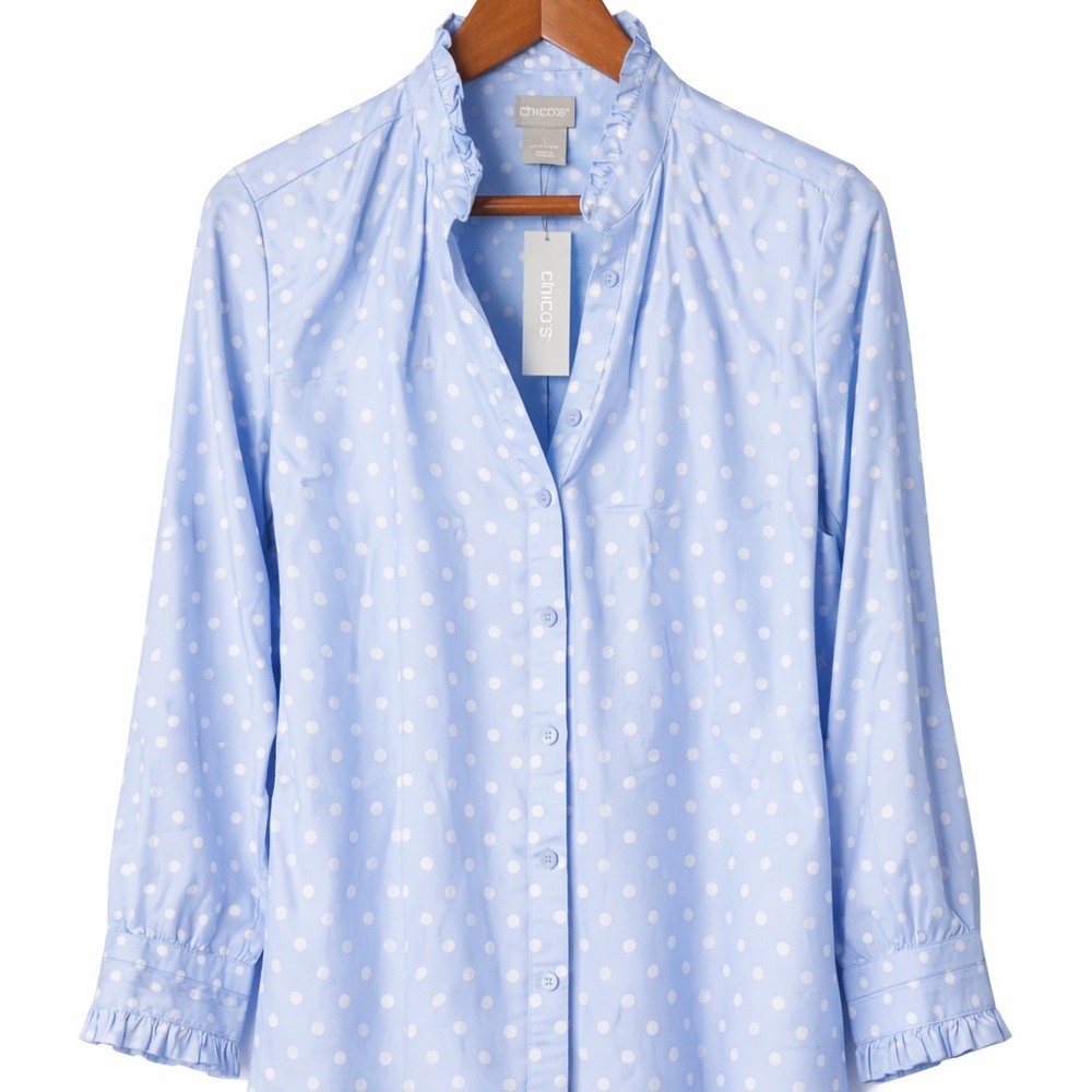 🩵 Chico’s No-Iron Polka Dot Button-Up Blouse